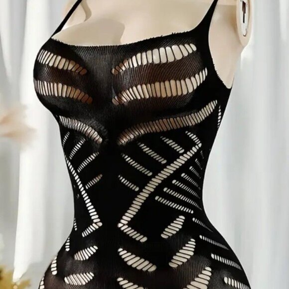 Black Fishnet Dress Beach Cover - Picture 4 of 7
